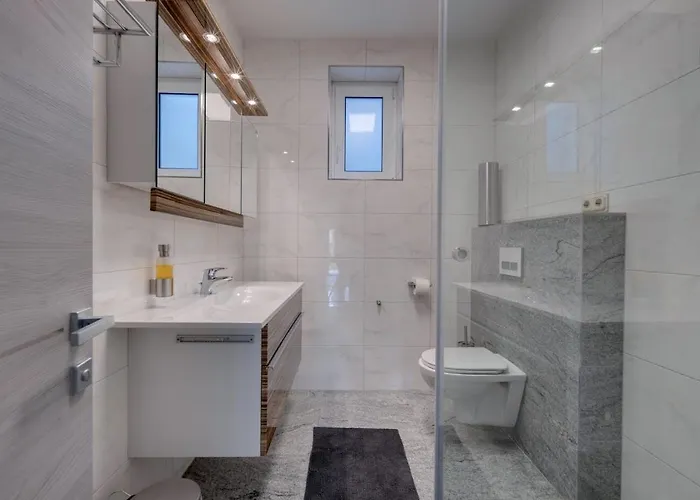 Fijala アパート *