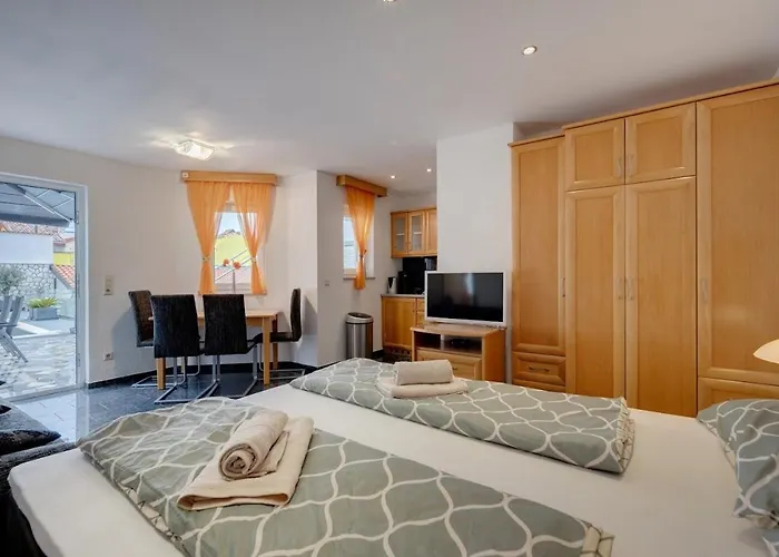 Fijala アパート ツリクヴェニツァ