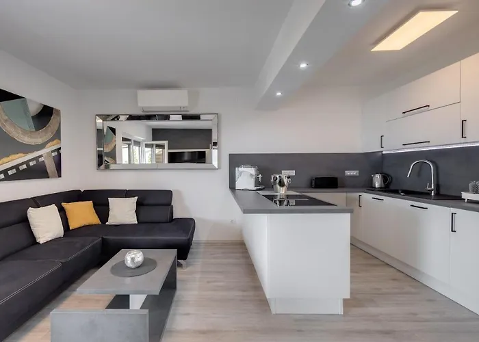 Fijala アパート *