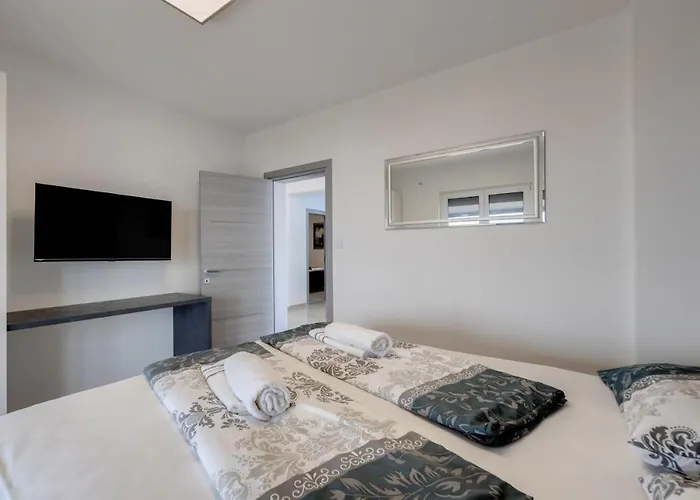 Fijala アパート ツリクヴェニツァ